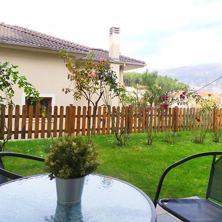 Lily'S Apartment Ioannina Exterior foto